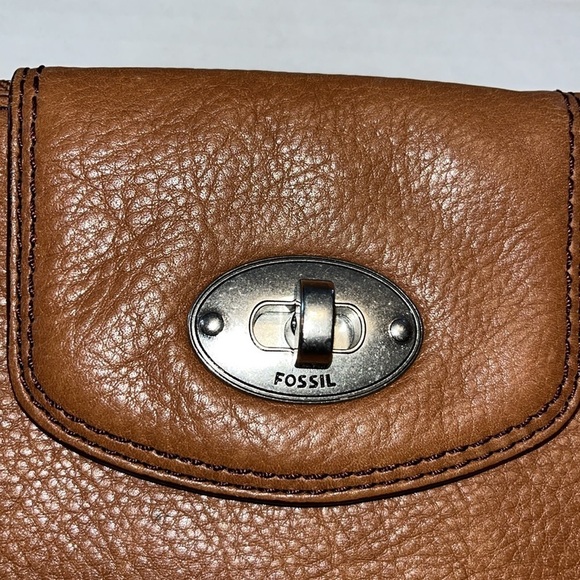 VTG-fossil-Boho, Marlow Crossbody Chestnut pebbled leather Crossbody purse/bag - Picture 3 of 16